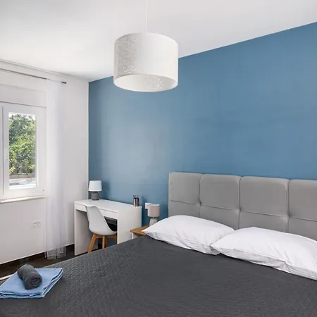 Tempest With Private Pool And Jacuzzi * Slivnica