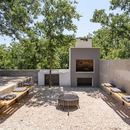 Tempest With Private Pool And Jacuzzi Villa Slivnica