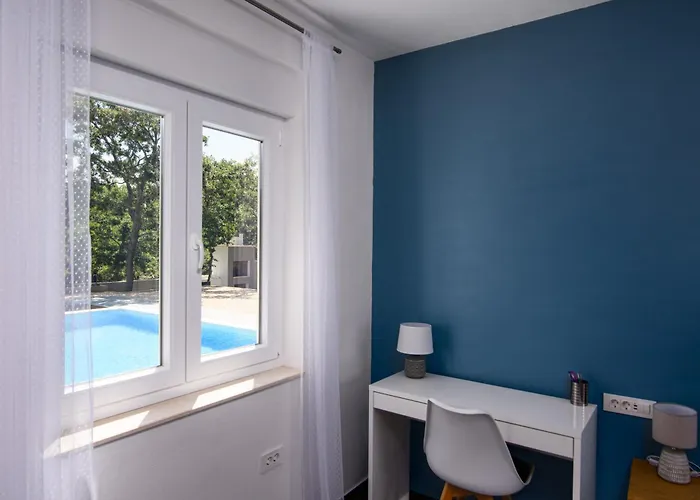 Tempest With Private Pool And Jacuzzi Villa *