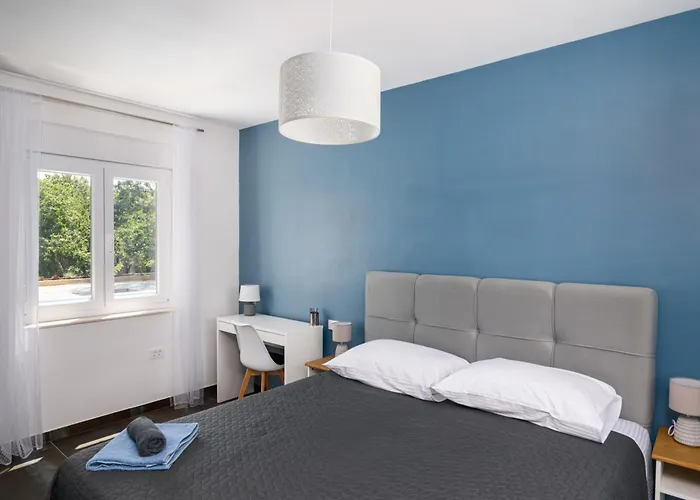 Tempest With Private Pool And Jacuzzi * Slivnica