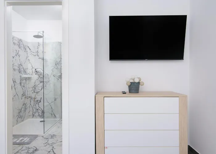 Villa Tempest With Private Pool And Jacuzzi *