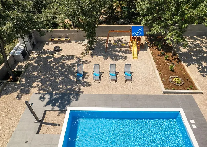 Tempest With Private Pool And Jacuzzi * Slivnica