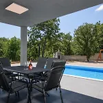 Tempest With Private Pool And Jacuzzi