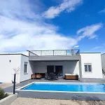 Tempest With Private Pool And Jacuzzi *