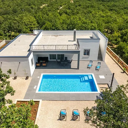 Tempest Private Pool & Jacuzzi Near Zadar Willa *