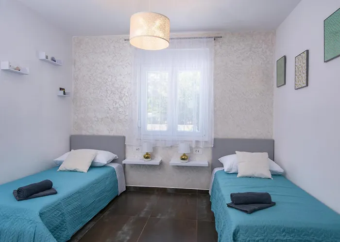 فيلة Tempest With Private Pool And Jacuzzi *